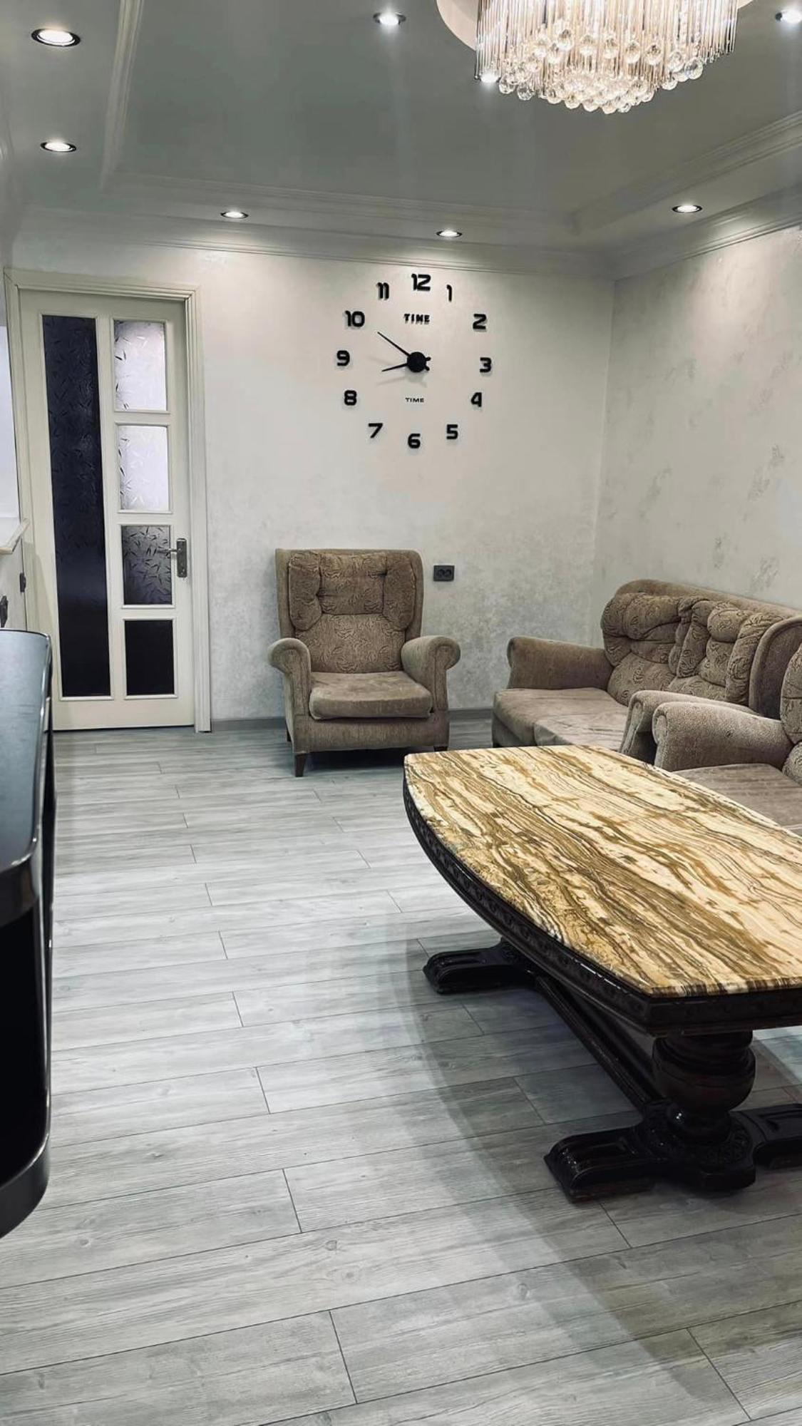 Apartament バトゥーミ エクステリア 写真