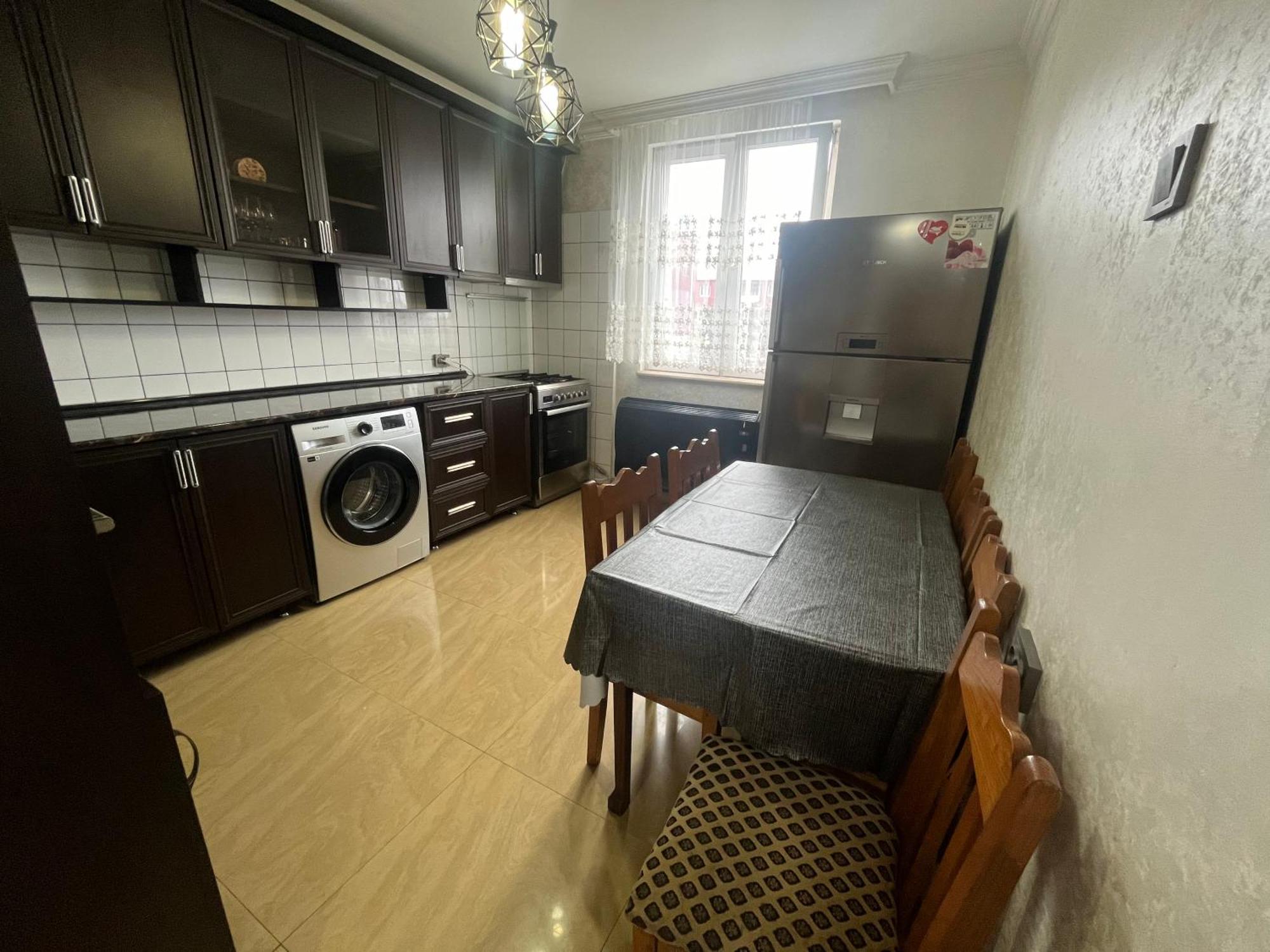 Apartament バトゥーミ エクステリア 写真